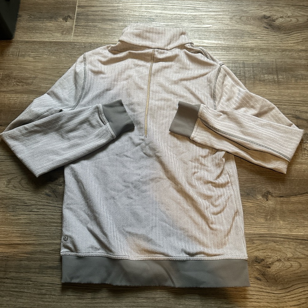 Lululemon sports jacket - Picture 3 of 4